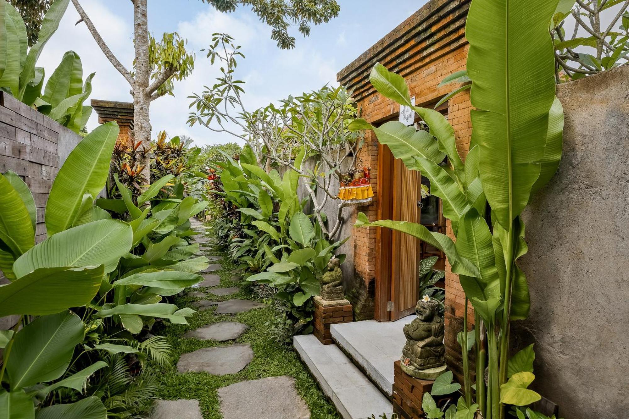 The Ulon Ubud Villa Exterior photo