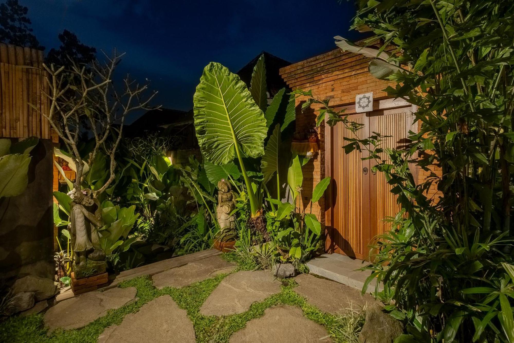 The Ulon Ubud Villa Exterior photo